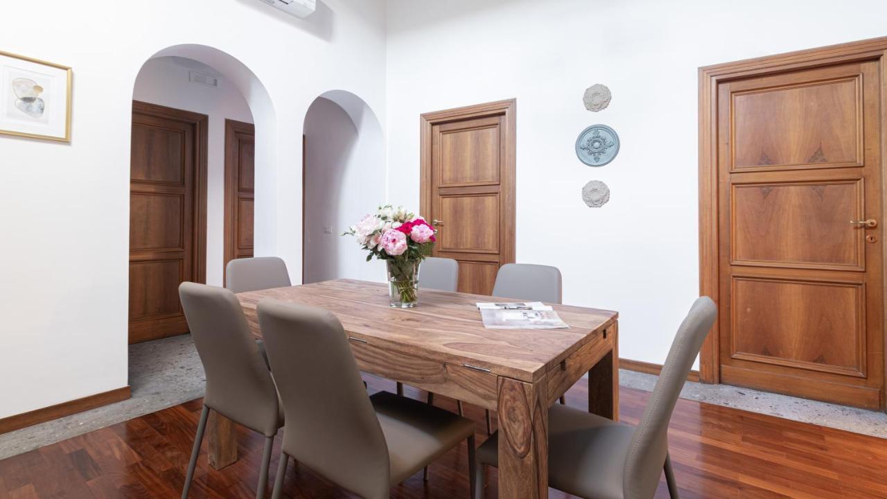 Italianway - Barberini Elegantia Apartments Roma Buitenkant foto