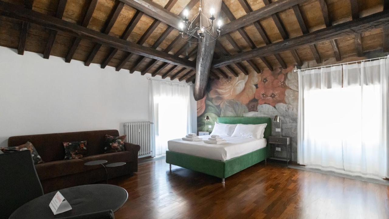 Italianway - Barberini Elegantia Apartments Roma Buitenkant foto