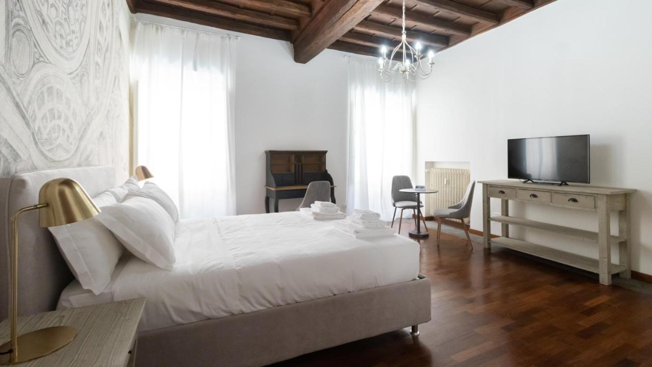 Italianway - Barberini Elegantia Apartments Roma Buitenkant foto